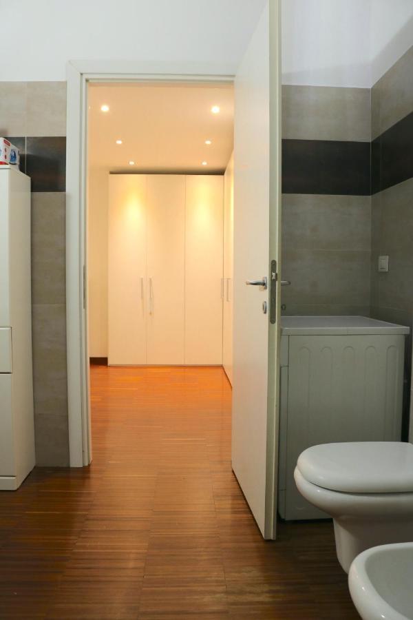 Apartamento Cozy & Large Loft Famagosta Milán Exterior foto
